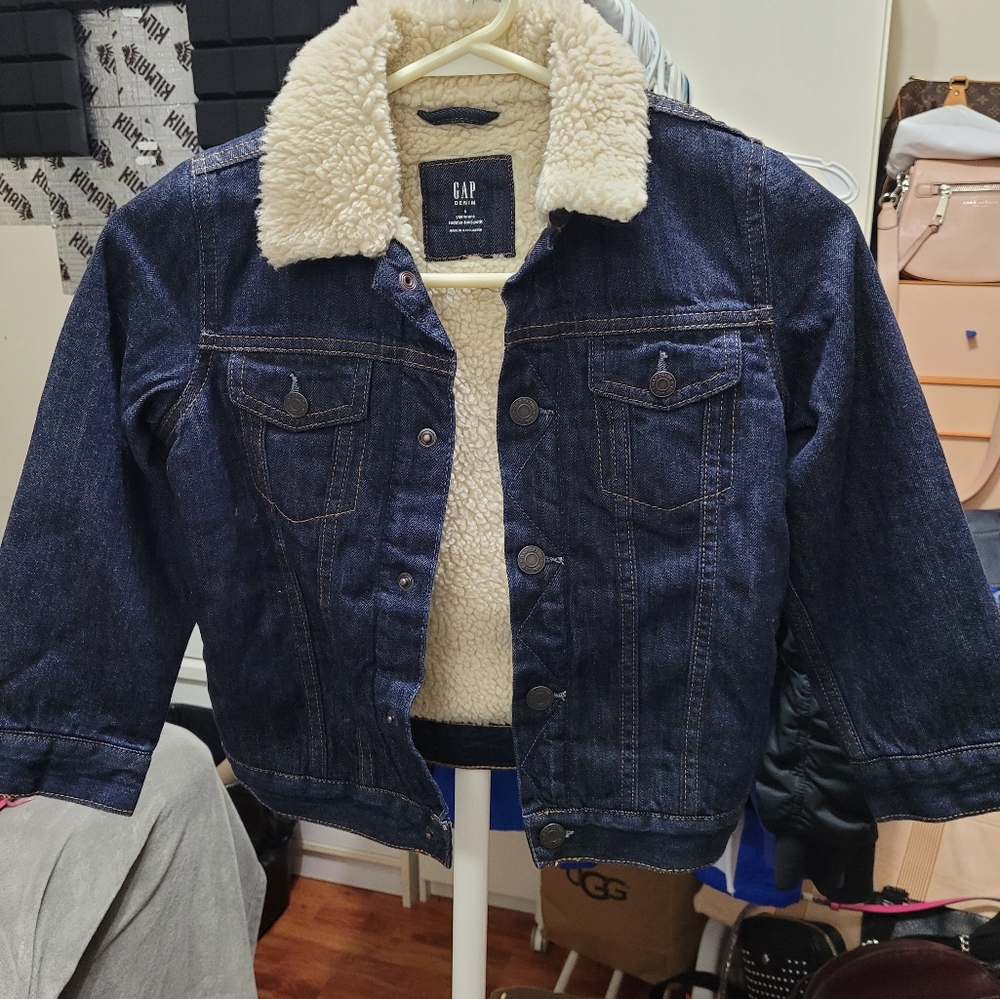 GAP KIDS SIZE 5 DENIM JACKET
